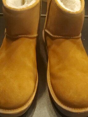 Koolaburra by UGG Women's Size 9 Brown